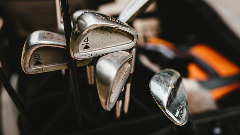 Golfschläger regelmäßig kontrollieren